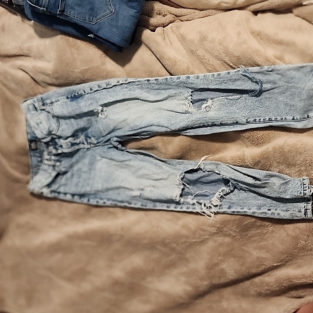 Ripped light wash striaght cut jeans size 1